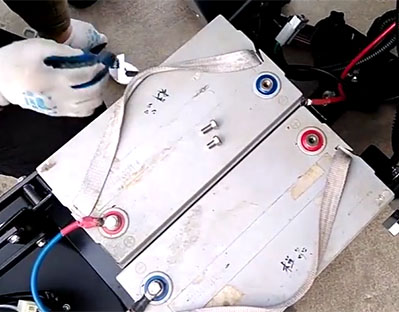 怎么樣維護電瓶式洗地機的電瓶？