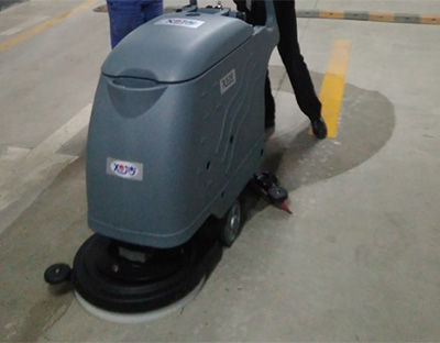 水泥地面能用洗地機(jī)清洗嗎？