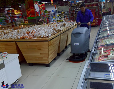 如何進(jìn)行商場保潔工作？